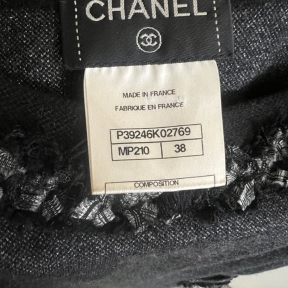 Beautiful, versatile, Chanel (stretchy) sweater dress